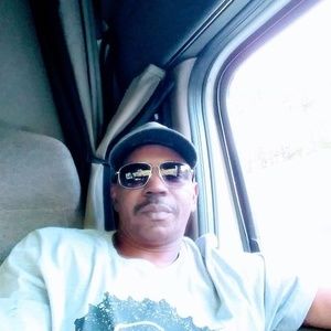 Meet your Posher, Larry